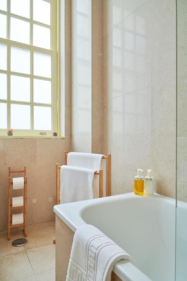 Appartement Spacious In The Perfect Location, By Timecooler